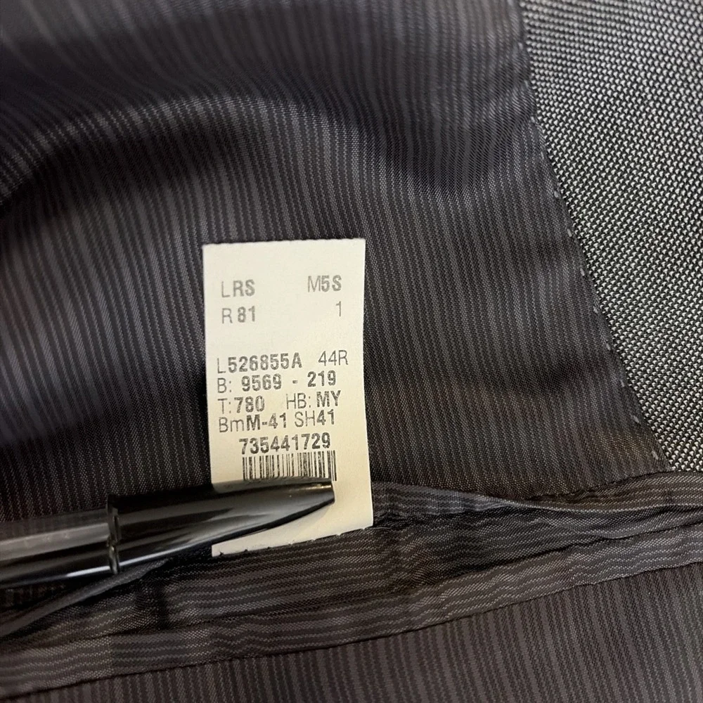 Calvin Klein Men's Blazer Sport Coat‎ Size 44R Gray 100% Wool Slim Fit 2 Button